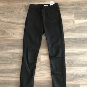 Levi's 721 High Rise Black Skinny Jeans
